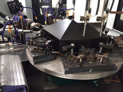 智能制造升級利器 門鉸鏈鉆攻專機與數控機床的銷售與應用前景